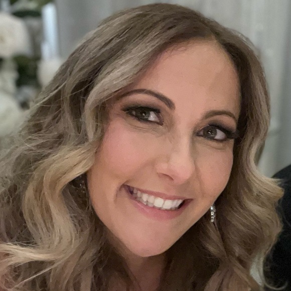 Meet your Posher, Louisa - Picture 1 of 1